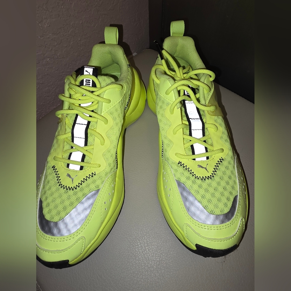 Puma brand new yellow neon shade sneakers size 7